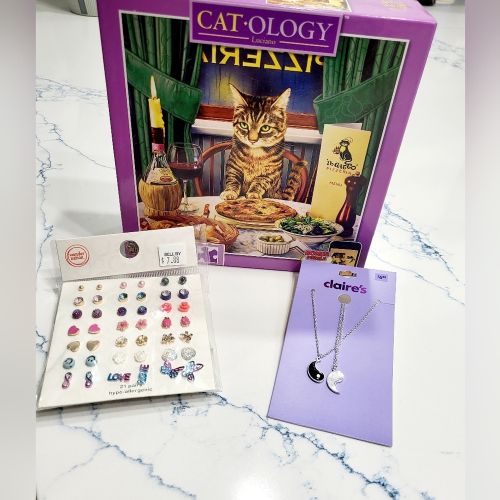 NWT! Claire's Necklace & earrings gift, bundle (girls)